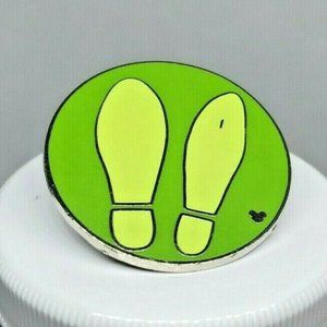 Authentic Official Hidden Mickey .3 Of 4 Disney Green Shoes 2007 Trading Pin